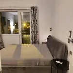 Bed & Breakfast Holding House -close Train Station And Port