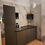 Holding House -close Train Station And Port 3* Salerno