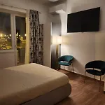 Holding House -close Train Station And Port Bed & Breakfast