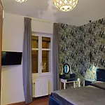 Holding House -close Train Station And Port Bed & Breakfast
