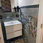 Bed & Breakfast Holding House -close Train Station And Port 3*