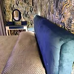 Holding House -close Train Station And Port Bed & Breakfast