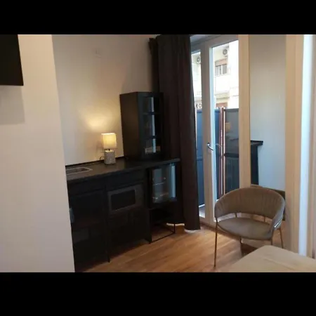 Holding House -close Train Station And Port Bed & Breakfast