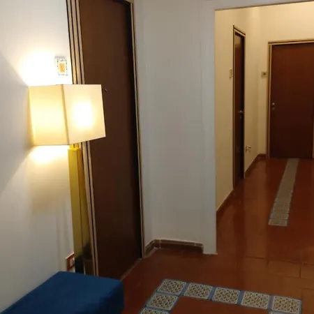 Holding House -close Train Station And Port Bed & Breakfast *